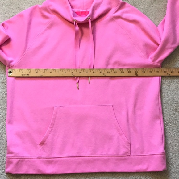 Lilly Pulitzer - Picture 4 of 8